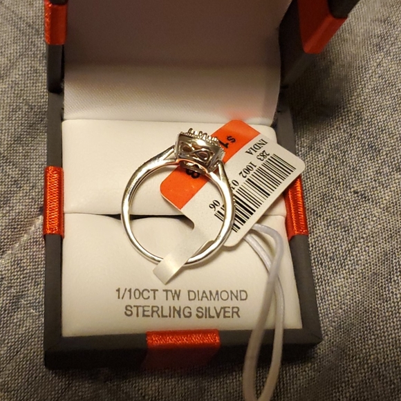 Diamond ring - Picture 2 of 4